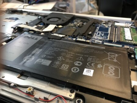 埼玉県川口市でパソコンのバッテリー交換が安くてはやいのは西川口のなおるとつかえる 地域最安級の修理価格 最短即日 JR京浜東北線「西川口駅」西口徒歩1分 Windows PC Mac MacBook 電池交換